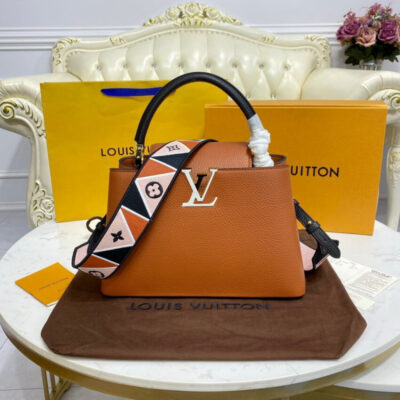 Replica Louis Vuitton Capucines Mm M59020 Gold/Noir